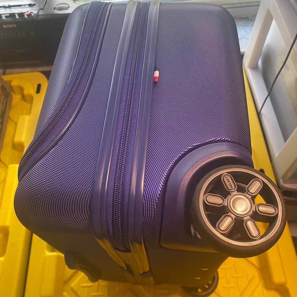 Delsey‎ Paris Luggage Carry On Underseat Suitcase Purple 14 Inch Laptop Pocket - Picture 11 of 12